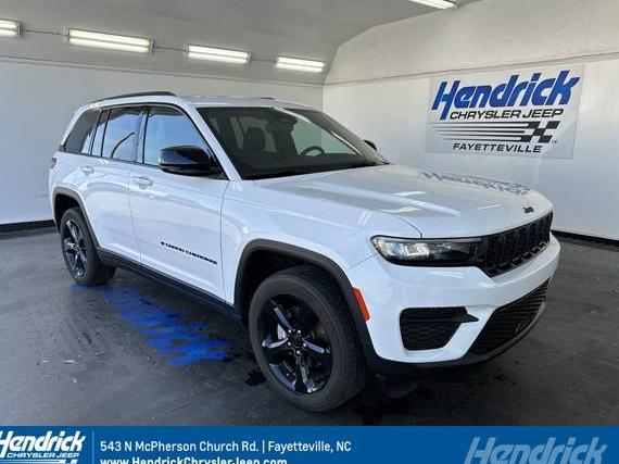 JEEP GRAND CHEROKEE 2023 1C4RJHAGXPC645309 image